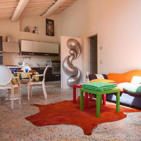 Apartamento Pollock Attic In Historic City Center Lucca Exterior foto