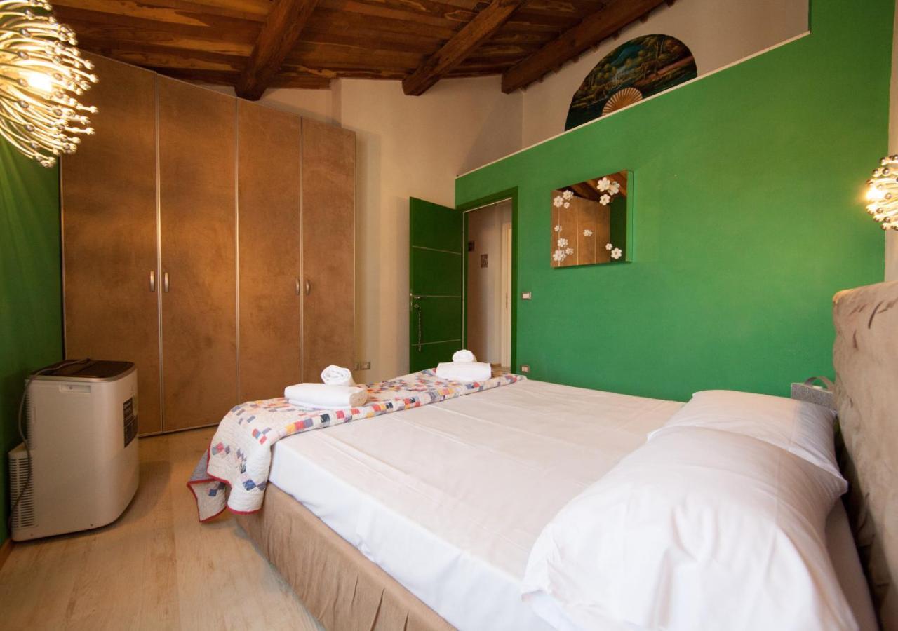 Apartamento Pollock Attic In Historic City Center Lucca Exterior foto